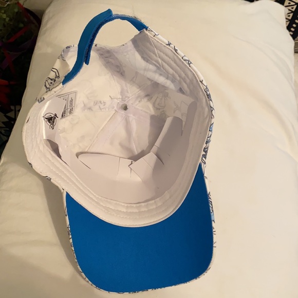 New Disney cap - Picture 2 of 2